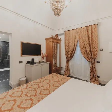Amorini Baronial تْشيفالو