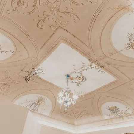 Amorini Baronial