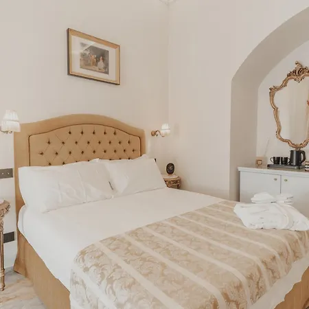 Amorini Baronial 4*