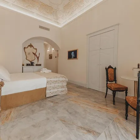 Amorini Baronial 招待所 4*