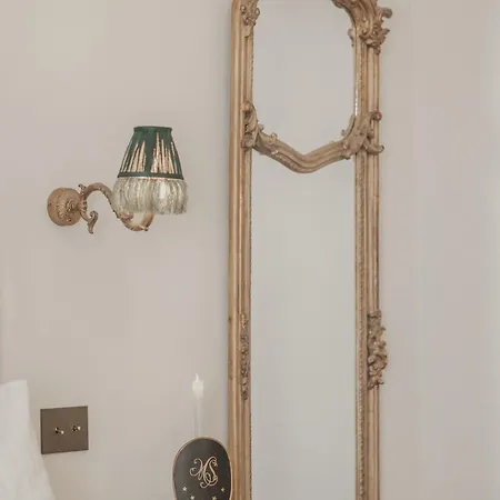 Amorini Baronial 招待所