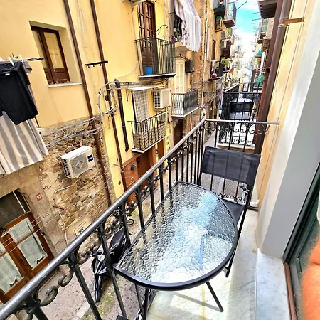 Amorini Baronial
