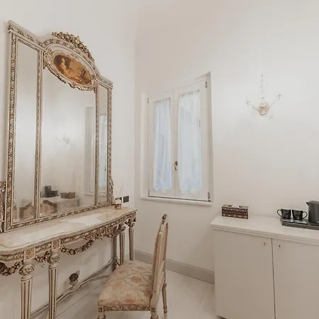 Amorini Baronial Cefalù