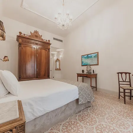 Affittacamere Amorini Baronial Cefalù
